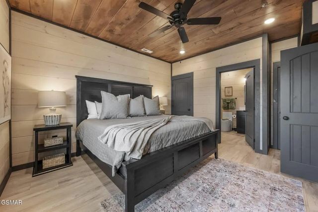 285 Rambling Creek Way, Sevierville, TN 37862