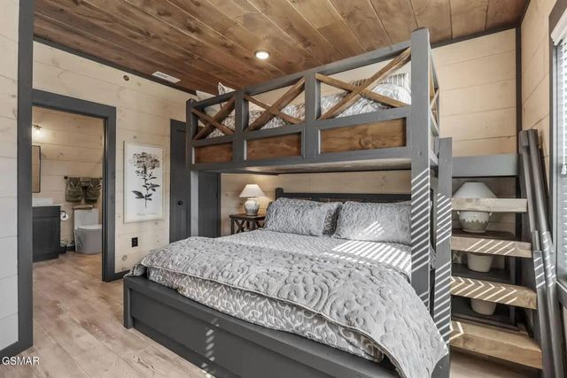 285 Rambling Creek Way, Sevierville, TN 37862