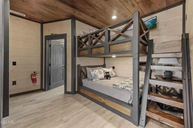 285 Rambling Creek Way, Sevierville, TN 37862