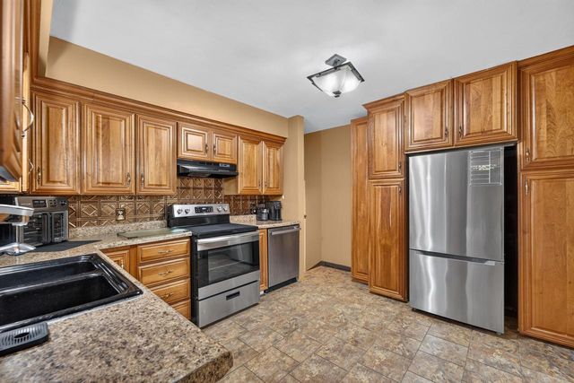 6023 Princeton LANE, Racine, WI 53402