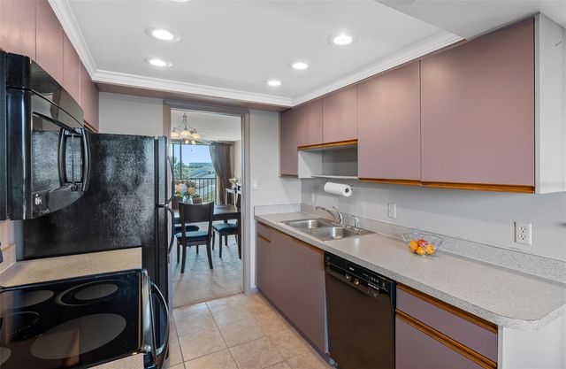 1316 PASADENA AVENUE S 303, South Pasadena, FL 33707