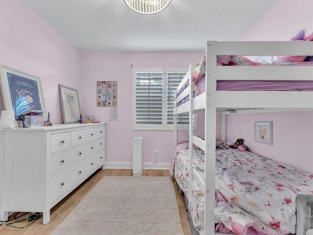 1097 Roble Way, Palm Beach Gardens, FL 33410