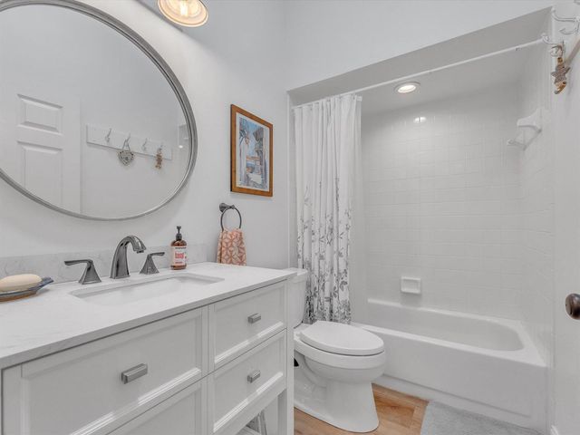1097 Roble Way, Palm Beach Gardens, FL 33410