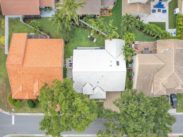 1097 Roble Way, Palm Beach Gardens, FL 33410