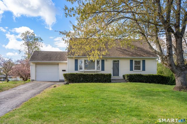 6 Roberts Road, Enfield, CT 06082
