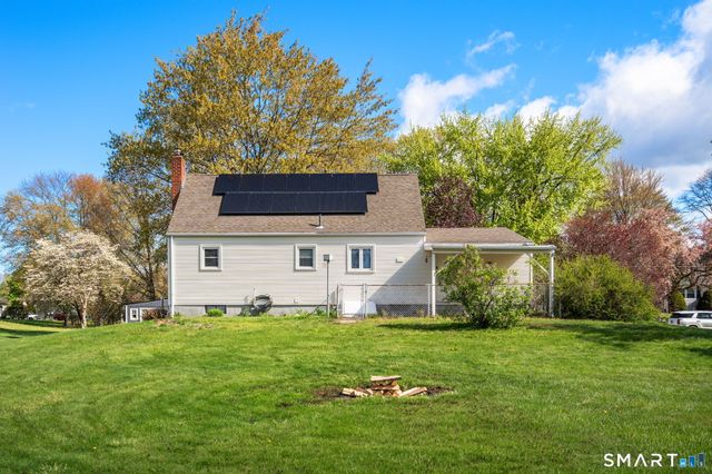 6 Roberts Road, Enfield, CT 06082
