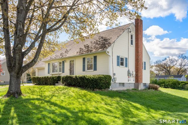 6 Roberts Road, Enfield, CT 06082