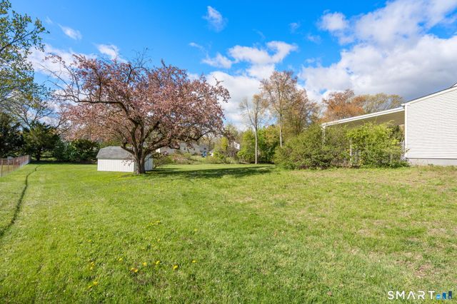 6 Roberts Road, Enfield, CT 06082