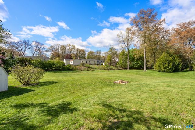 6 Roberts Road, Enfield, CT 06082
