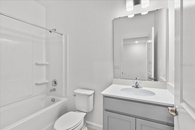 10525 EBB TIDE LANE, Orlando, FL 32821