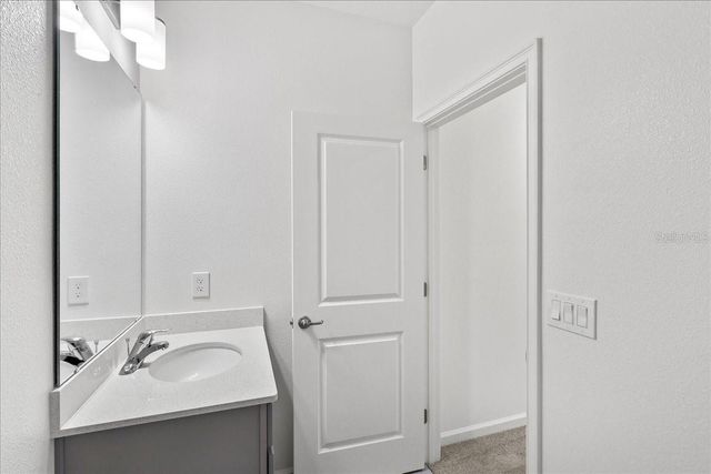 10525 EBB TIDE LANE, Orlando, FL 32821