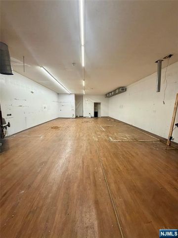 602 Ridge Road, Lyndhurst, NJ 07071