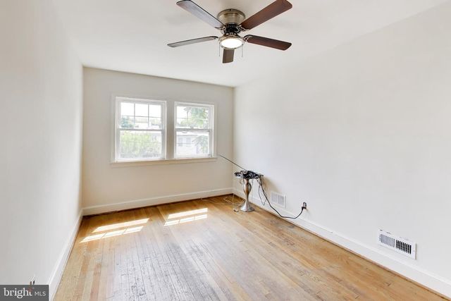 605 21ST ST NE, Washington, DC 20002