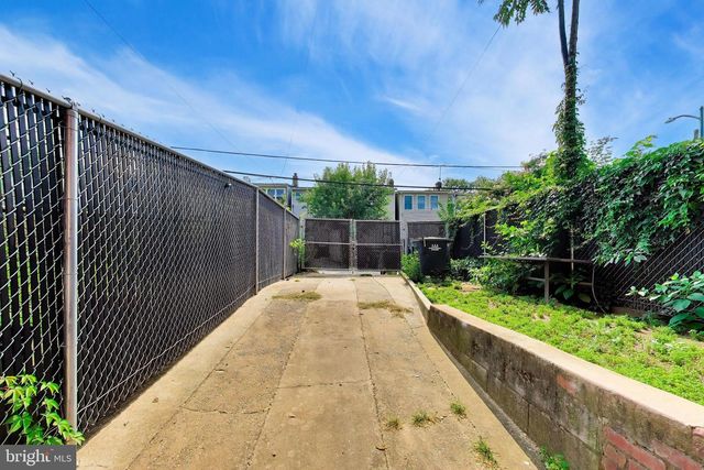 605 21ST ST NE, Washington, DC 20002