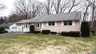 37 Indian Run, Enfield, CT 06082