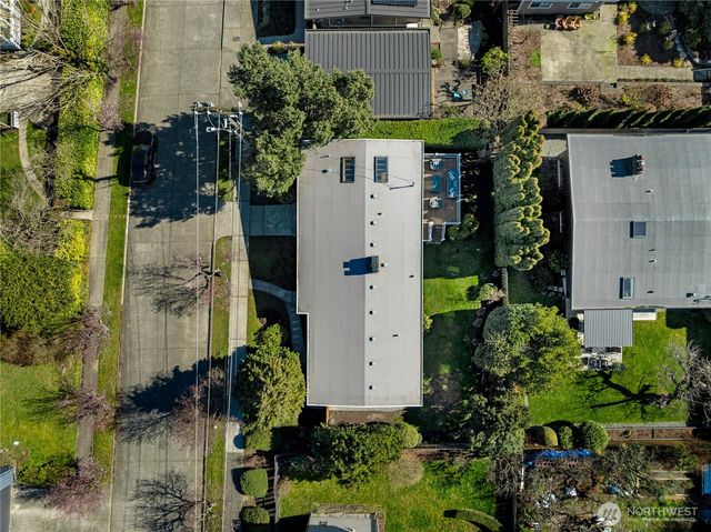 2415 W McGraw Street, Seattle, WA 98199