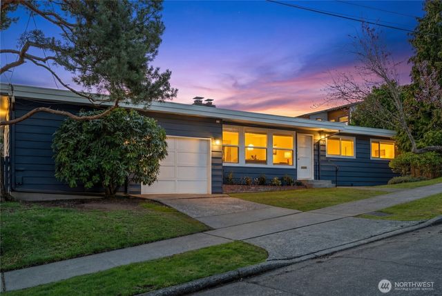 2415 W McGraw Street, Seattle, WA 98199