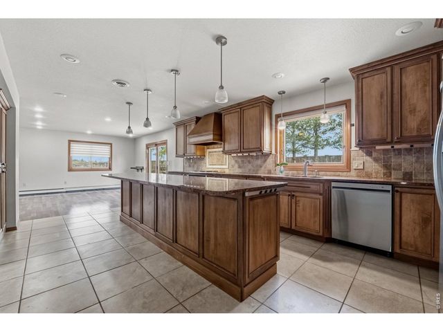 5 Cambridge Ct, Brush, CO 80723