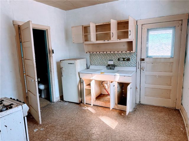 3419 Hill St, Munhall, PA 15120