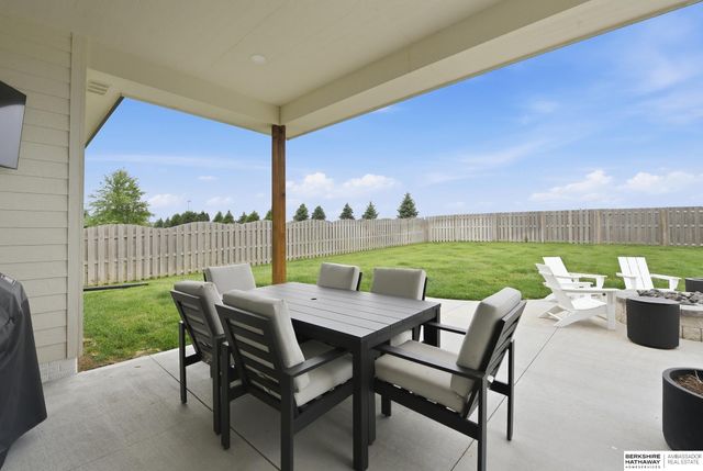 8210 N 167th Avenue, Bennington, NE 68007