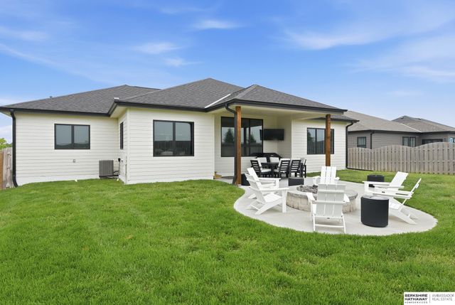 8210 N 167th Avenue, Bennington, NE 68007