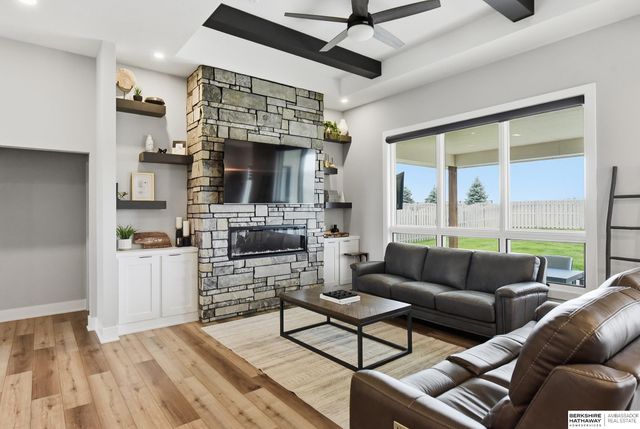 8210 N 167th Avenue, Bennington, NE 68007