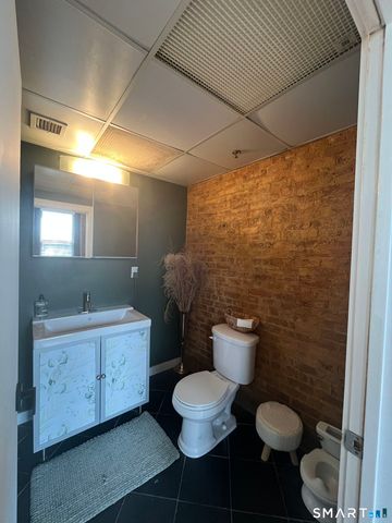 881 Lafayette Boulevard 1A, Bridgeport, CT 06604