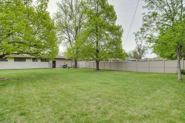1821 16th Street S, Moorhead, MN 56560