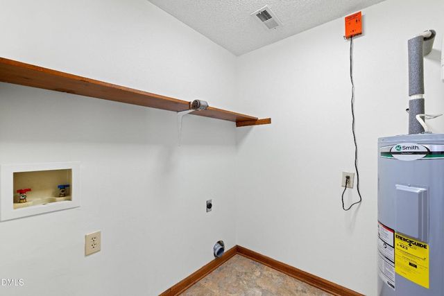 2012 Raccoon Run, Clayton, NC 27527