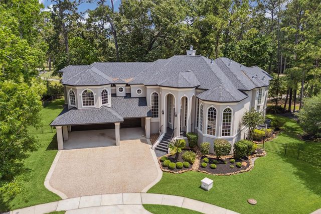 11 Twin Greens Court, Houston, TX 77339