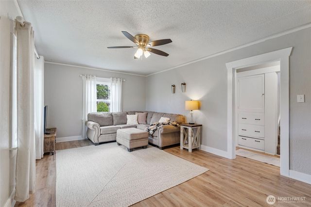 862 King Road, Winlock, WA 98596