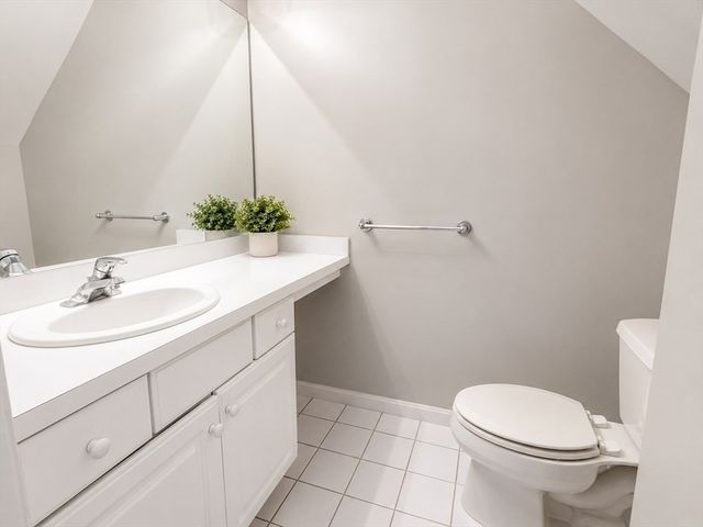 37 Village 37, Quincy, MA 02169