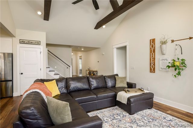 7704 Linwood Circle, Charlestown, IN 47111