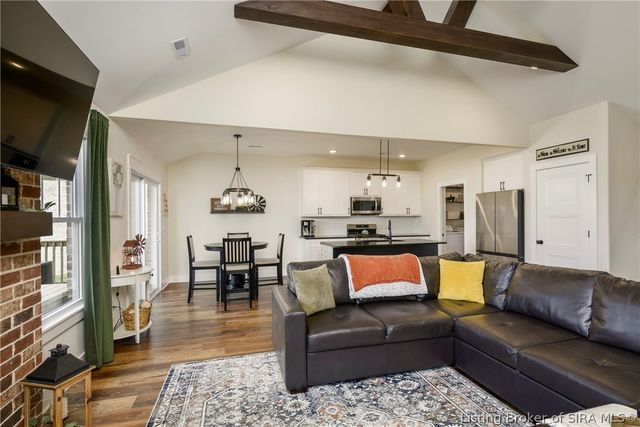 7704 Linwood Circle, Charlestown, IN 47111