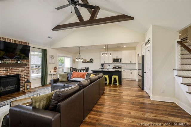 7704 Linwood Circle, Charlestown, IN 47111
