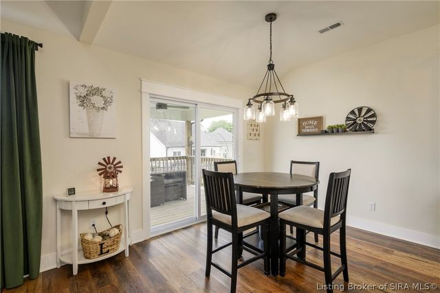 7704 Linwood Circle, Charlestown, IN 47111