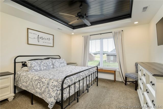 7704 Linwood Circle, Charlestown, IN 47111