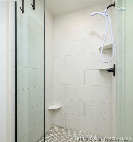 7704 Linwood Circle, Charlestown, IN 47111