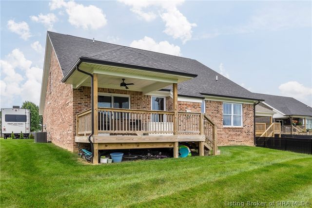 7704 Linwood Circle, Charlestown, IN 47111