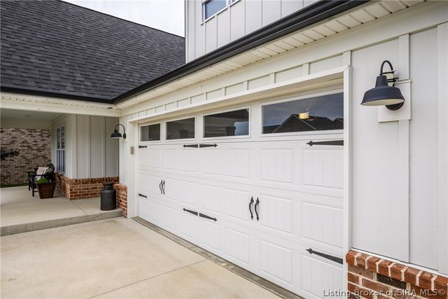 7704 Linwood Circle, Charlestown, IN 47111
