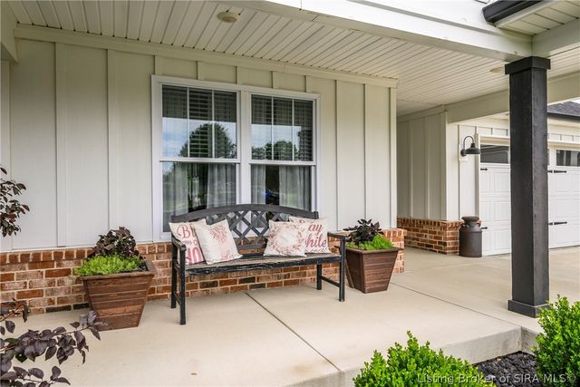 7704 Linwood Circle, Charlestown, IN 47111