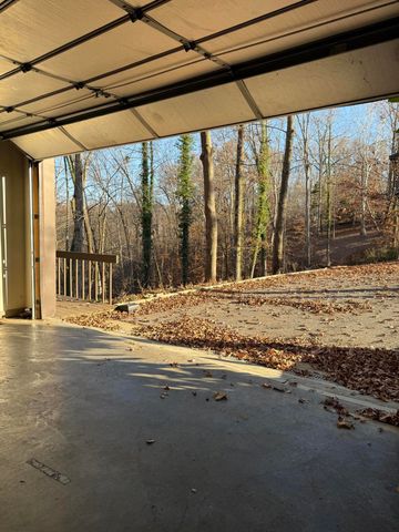 893 Lily Creek Lane, Jamestown, KY 42629