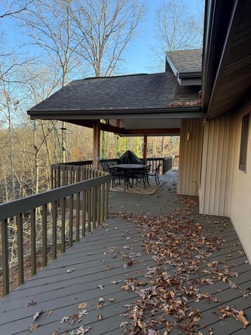 893 Lily Creek Lane, Jamestown, KY 42629