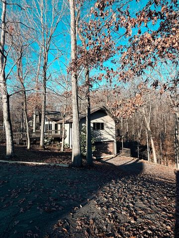 893 Lily Creek Lane, Jamestown, KY 42629