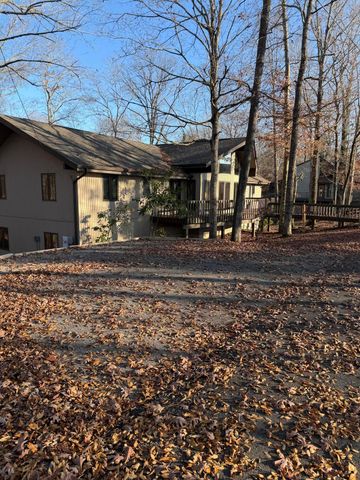 893 Lily Creek Lane, Jamestown, KY 42629