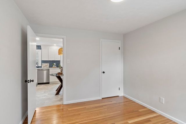 5 Ronald Ln, Shrewsbury, MA 01545