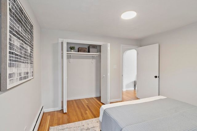 5 Ronald Ln, Shrewsbury, MA 01545