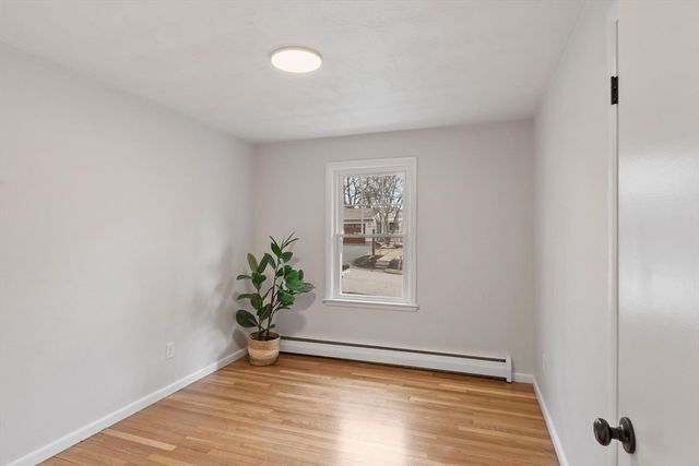 5 Ronald Ln, Shrewsbury, MA 01545