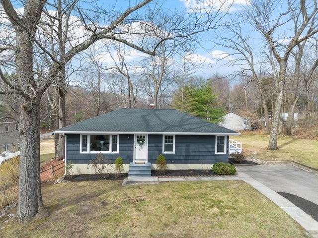 5 Ronald Ln, Shrewsbury, MA 01545