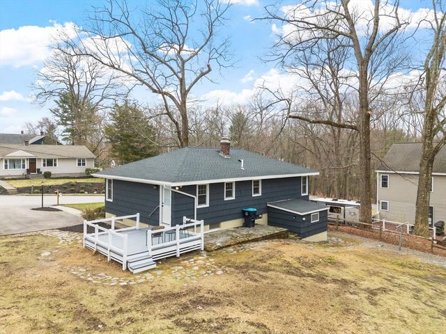 5 Ronald Ln, Shrewsbury, MA 01545